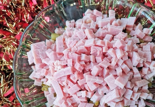 1. Этап. Салат Зимний сон: карбонад,