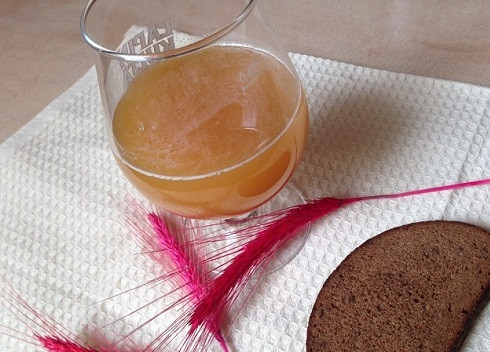 1. Этап. Квас из сухарей: А затем наслаждаемся вкусным напитком.