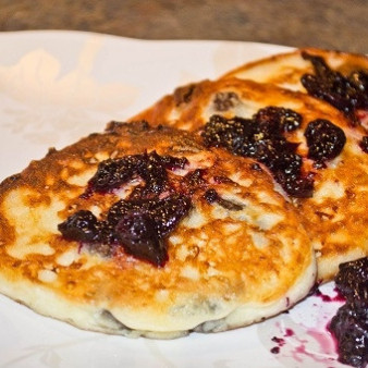 Сырники с клюквой и изюмом