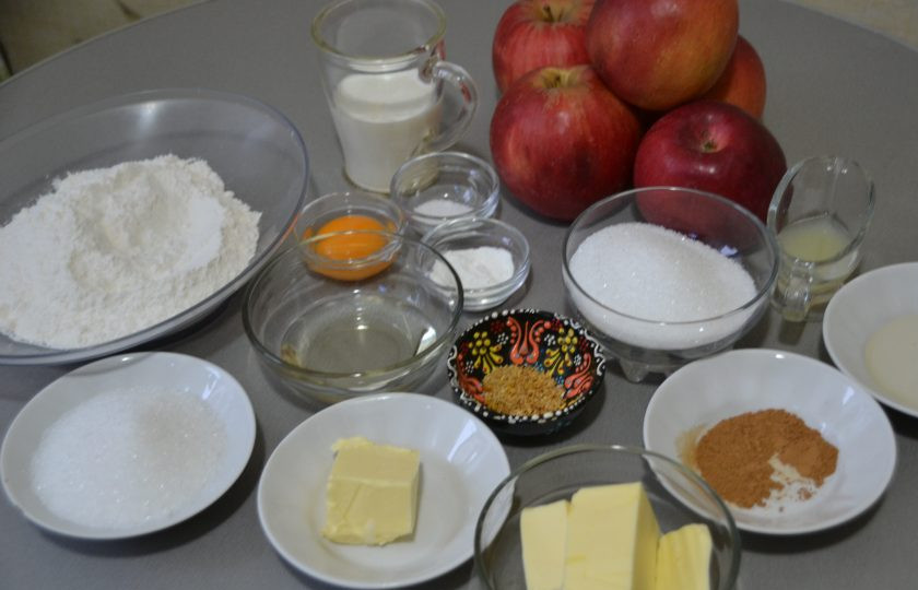 1. Этап. Яблочный пирог Вуаль невесты: Подготовьте ингредиенты.