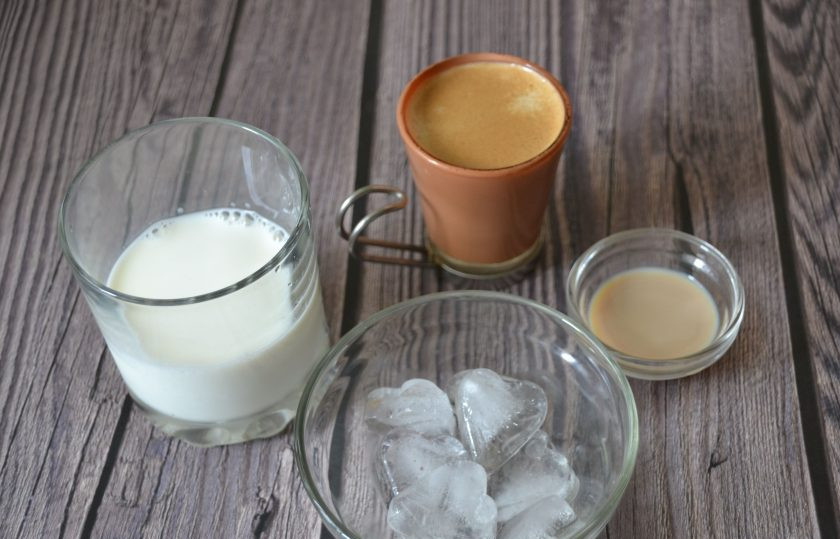 1. Этап. Айс латте: Подготовьте ингредиенты.