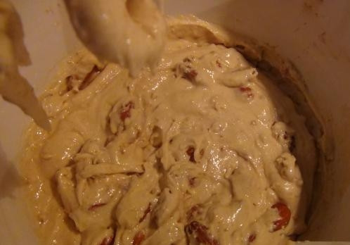 1. Этап. Итальянские сухарики Кантучини: Продолжаем добавлять: муку, разрыхлитель и миндаль.