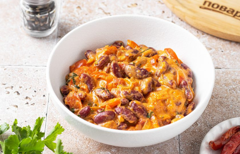 1. Этап. Карри с фасолью: Карри с фасолью готово, приятного аппетита!