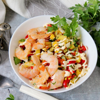 Салат с креветками Золотое море