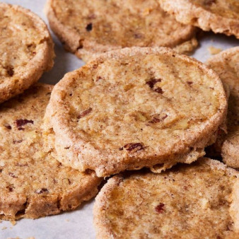 Pumpkin Spice Butter Pecan Sandies