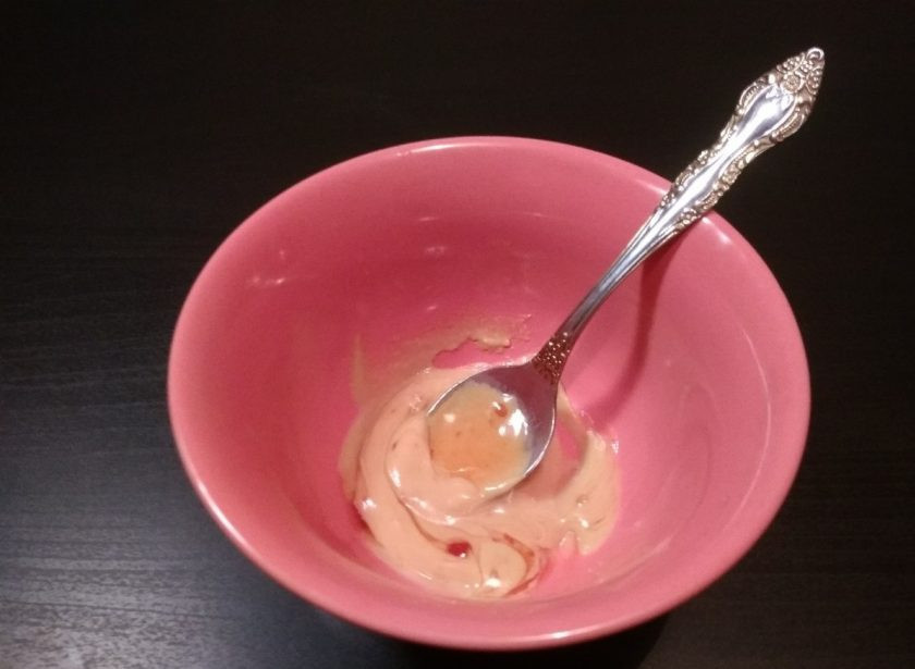 1. Этап. Сэндвичи с курицей и сыром: 2. В это время сделайте соус, смешав горчицу с томатным соусом.