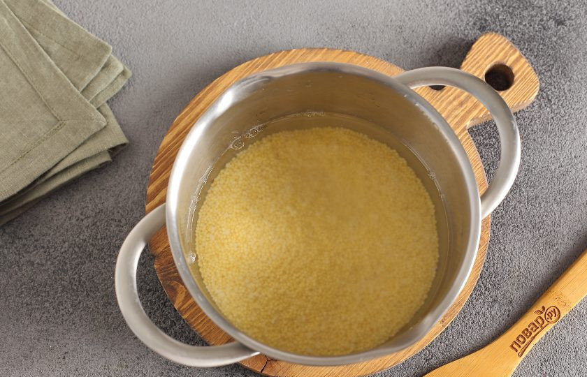 1. Этап. Пшенная каша для похудения: Добавьте воду или молоко. Можно и то, и то в равных пропорциях.