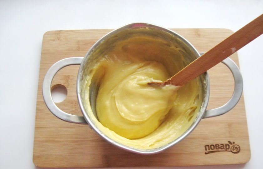 1. Этап. Торт Сент-Оноре: Вот такое заварное тесто должно получиться. Оно должно быть гладким, однородным, блестящим и тянущимся.