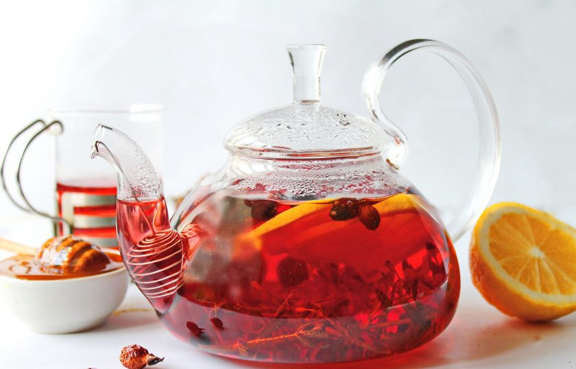 1. Этап. Травяной настой с рябиной, шиповником и медом: Приятного чаепития!