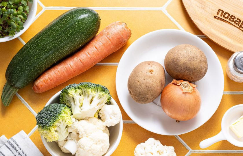 1. Этап. Детский супчик от 1 года: Подготовьте все ингредиенты.