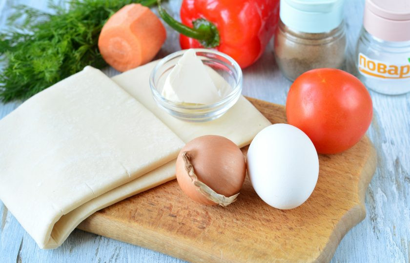 1. Этап. Самосы с овощами: Подготовьте все ингредиенты.