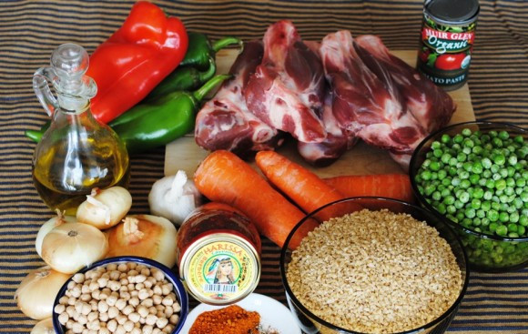 1. Этап. Суп из баранины с булгуром: Подготовьте все необходимые ингредиенты.