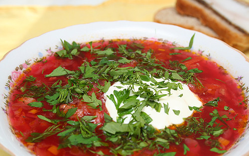 1. Этап. Закатка борща на зиму: 5. Готово! При готовке борща смесь закладывают за полчаса до окончания готовки, когда мясо, капуста и картошка будут уже готовы. Приятного аппетита!