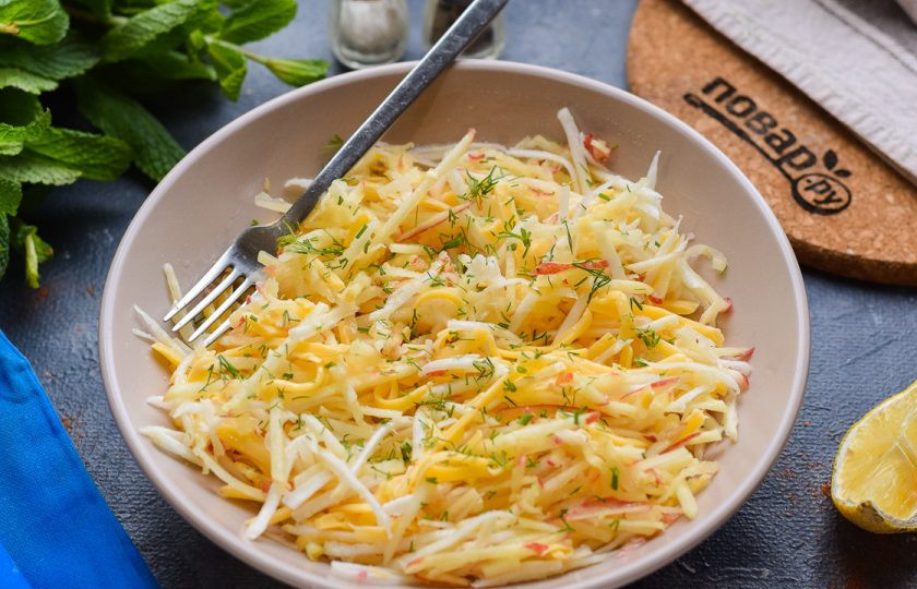 1. Этап. Салат с сельдереем и сыром: Приятного вам аппетита!