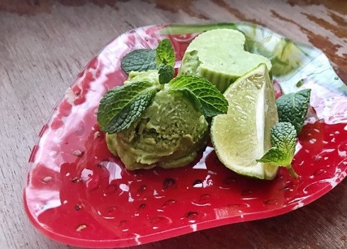 1. Этап. Мороженое из авокадо с лаймом: 7. Приятного аппетита!