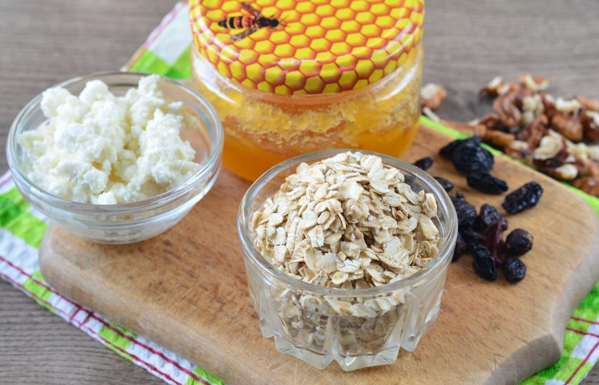 1. Этап. Гранола с творогом: Подготовьте все ингредиенты.