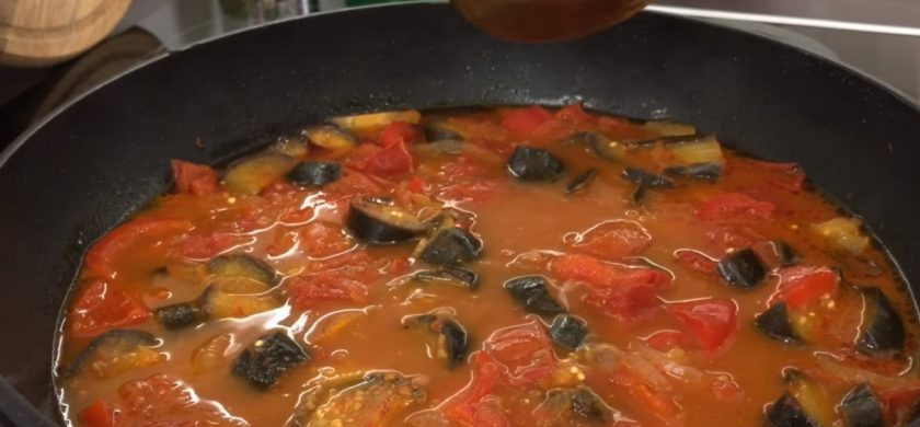 1. Этап. Ужин за 25 минут (овощной карри): 3. Хорошо перемешайте овощи, поставьте на огонь выше среднего, накройте крышкой и готовьте 20 минут. Во время приготовления два-три раза перемешайте овощи. Приятного аппетита!