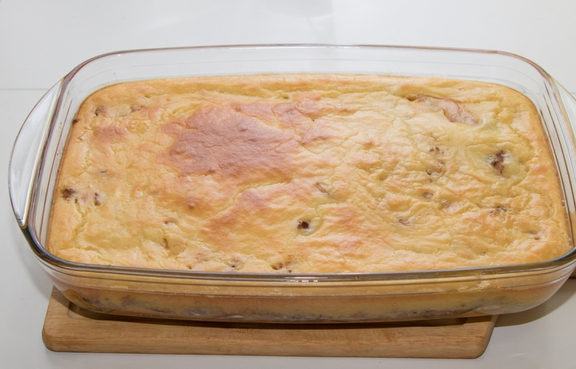 1. Этап. Мусака классическая: Когда корочка на блюде подрумянится, выньте форму из духовки и дайте немного остыть. Подавайте, порезав на порционные кусочки. Приятного аппетита!