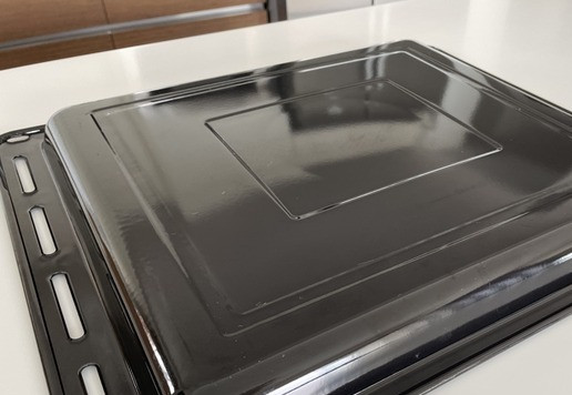 1. Этап. Крекер с семечками: Противень переворачиваем, ничем не смазываем и не посыпаем.