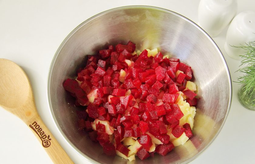 1. Этап. Салат Несвижский: Свеклу.