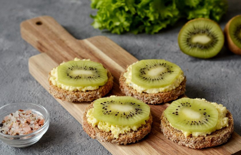 1. Этап. Канапе с киви: Канапе с киви готовы, приятного аппетита!