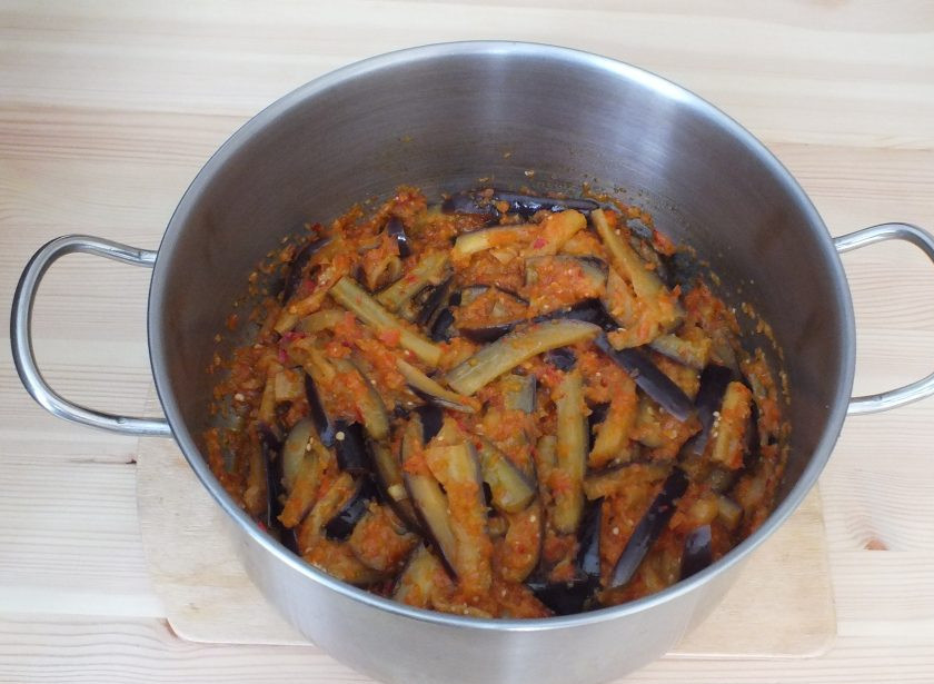 1. Этап. Острый салат на зиму: Острый салат готов.