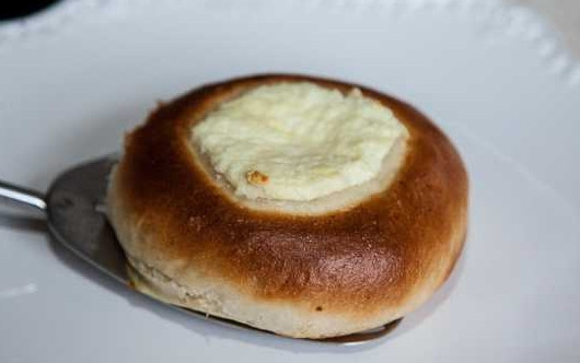 1. Этап. Королевские ватрушки с творогом: 12. Вот такие аппетитные королевские ватрушки получились в результате. Приятного чаепития!