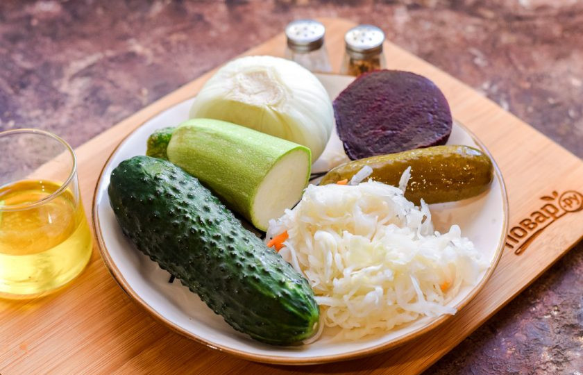 1. Этап. Винегрет для диабетиков: Подготовьте ингредиенты.