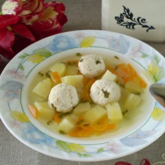 Простой суп с фрикадельками