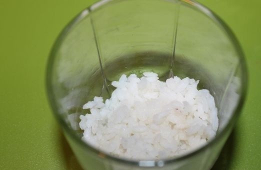 1. Этап. Салат слоеный: 6. Теперь можно собирать салатик. Я делаю это в широких стеклянных стаканах. Первый слой — рис и майонез.