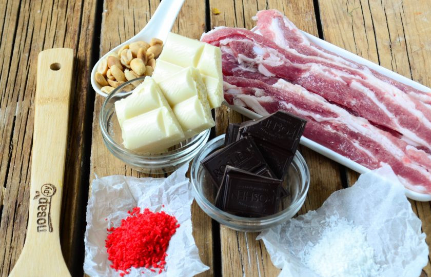 1. Этап. Бекон в шоколаде на вечеринку: Подготовьте все необходимые ингредиенты.