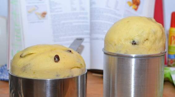 1. Этап. Итальянский кулич: Дать тесту хорошо подойти.