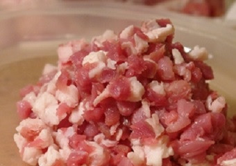 1. Этап. Самса уйгурская: 2. Классический рецепт самсы уйгурской не предполагает измельчение мяса в мясорубке - только нарезка мелкими кусочками.