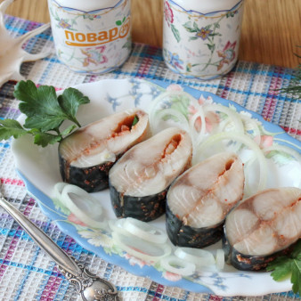 Скумбрия соленая в морозилке