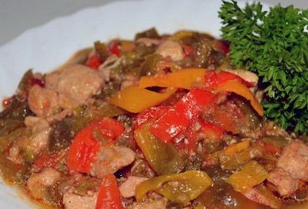 1. Этап. Свинина с кабачками и помидорами: 4. Приятного аппетита!