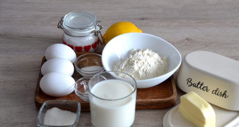 1. Этап. Голландские блины: Подготовьте ингредиенты. Яйца и молоко должны быть комнатной температуры.