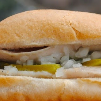 Хот-дог с селедкой