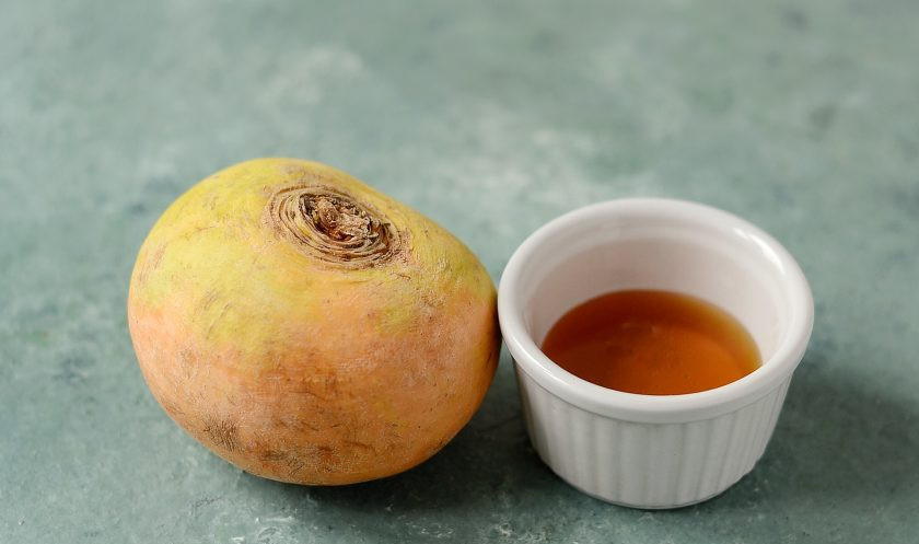 1. Этап. Репа с медом от кашля: Подготовьте ингредиенты.