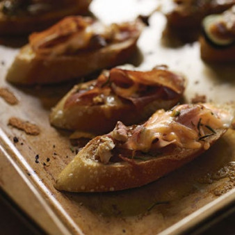 Fig-Prosciutto Crostini