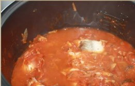 1. Этап. Рыба в томате в мультиварке: Добавляем стакан воды и снова выставляем режим 