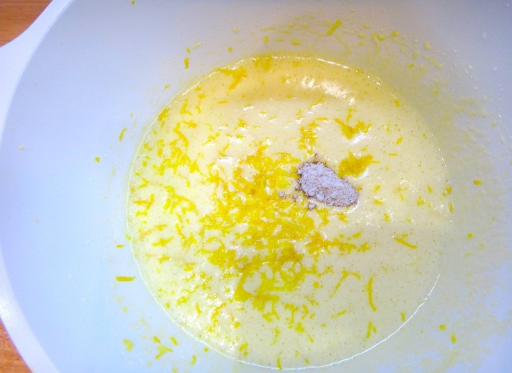 1. Этап. Тарталетки с фруктами в желе: Добавьте ванилина пол чайной ложки.