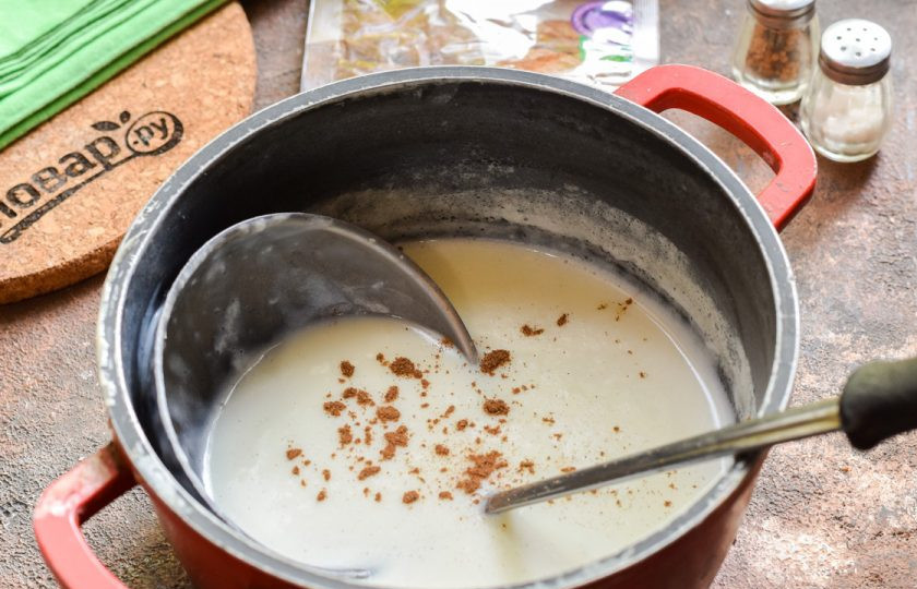 1. Этап. Лазанья из кабачков с рикоттой: Приготовьте соус 