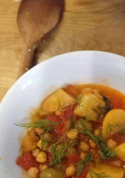 1. Этап. Рагу из фенхеля, артишока и оливок: Посыпать укропом. Можно подавать с багетом. Приятного аппетита.