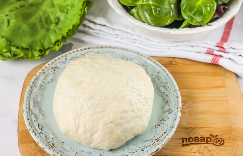 1. Этап. Жингялов хац: Обомните его в колобок, накройте пакетом или пищевой пленкой, чтобы оно не обветрилось и оставьте на 15-20 минут.