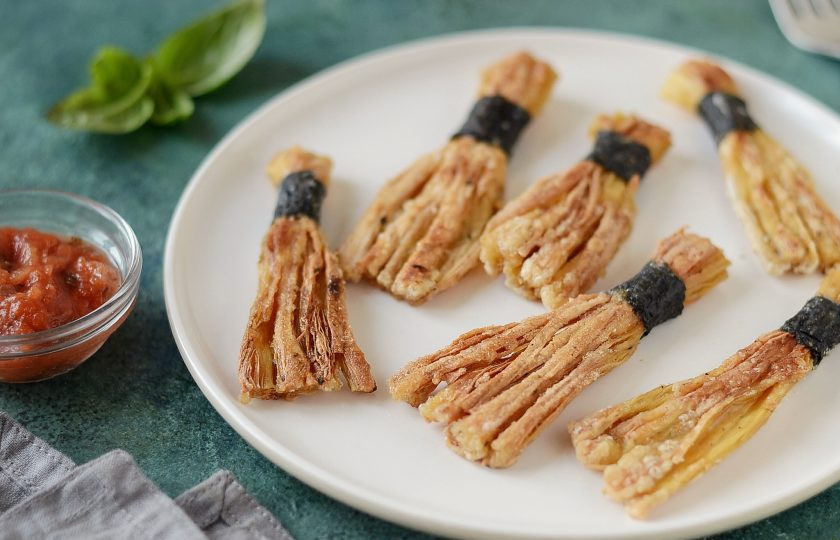 1. Этап. Жареная соевая спаржа: Жареная соевая спаржа готова, приятного аппетита!