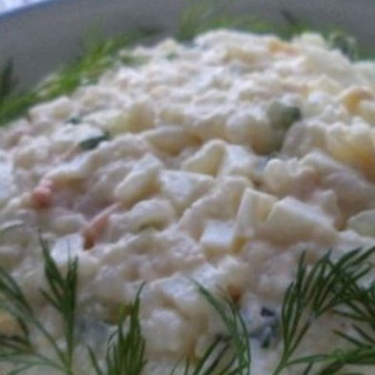 Салат из кальмаров с рисом