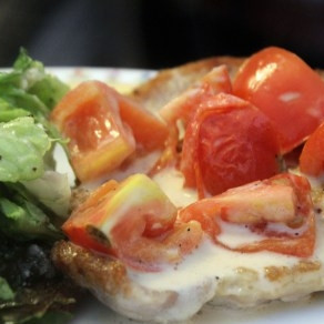 Свинина в чесночно-сметанном соусе