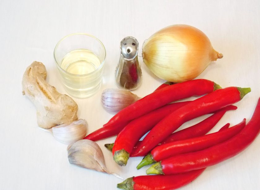 1. Этап. Паста Том Ям: Подготовьте все необходимые ингредиенты для приготовления пасты 