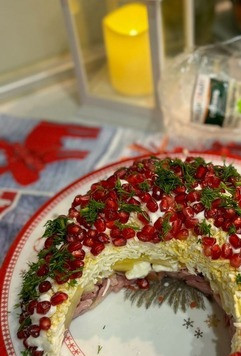 1. Этап. Салат Месяц молодой: Салат готов! Подаем к столу! Это потрясающе вкусно и нарядно! Всем приятного аппетита и вкусных праздников!