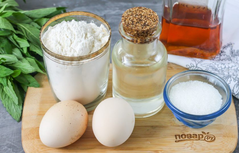 1. Этап. Хворост на коньяке: Подготовьте указанные ингредиенты.